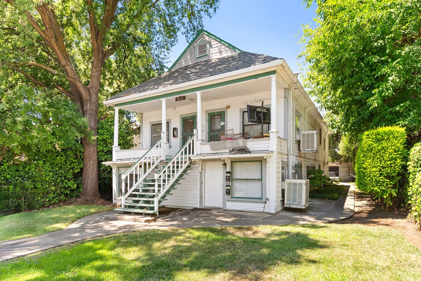 Side view of 812 House